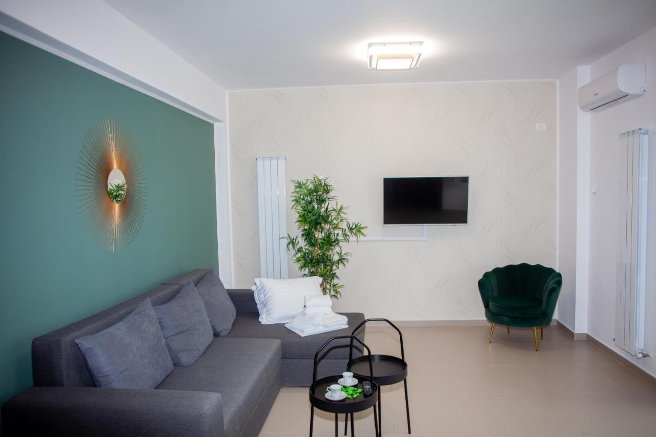 Green Apartament Near The Beach Năvodari Kültér fotó